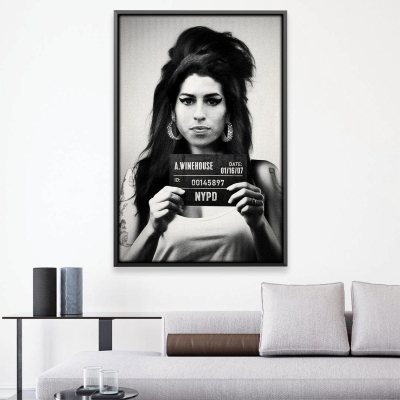 Amy Mugshot schwarze Leinwand