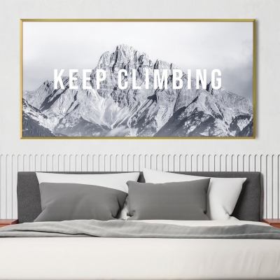 Continuez à grimper sur la toile