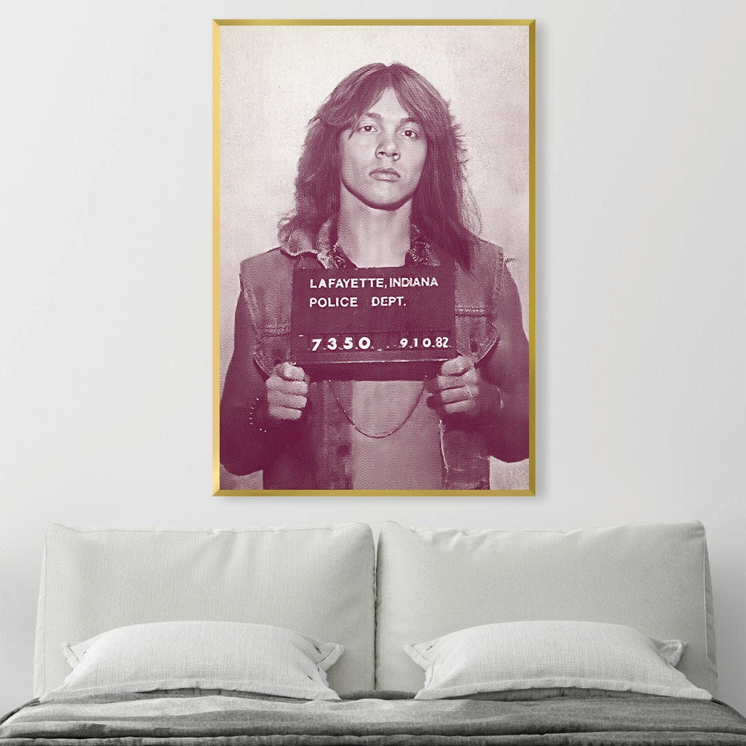 Axl Mugshot Lila Leinwand
