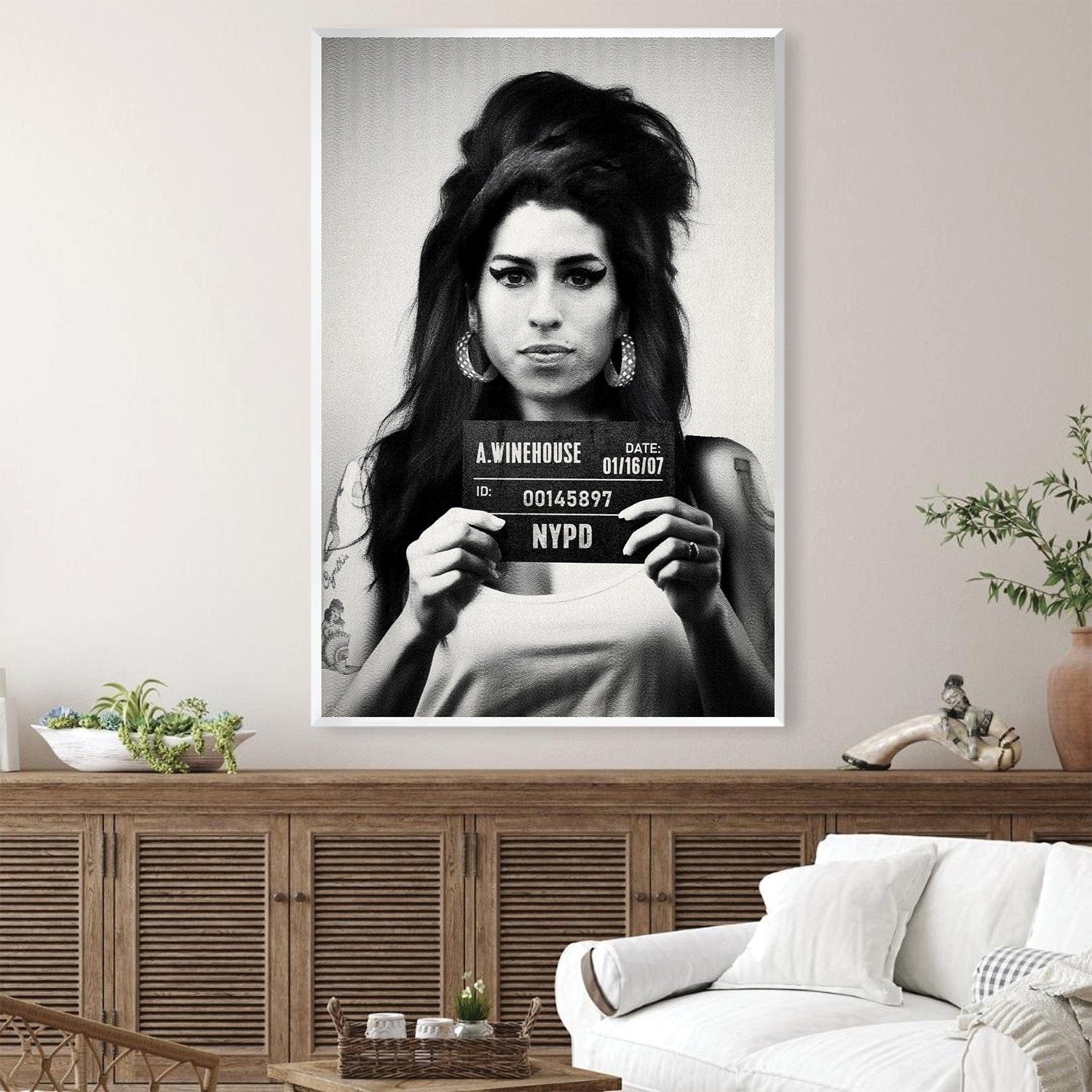Amy Mugshot schwarze Leinwand