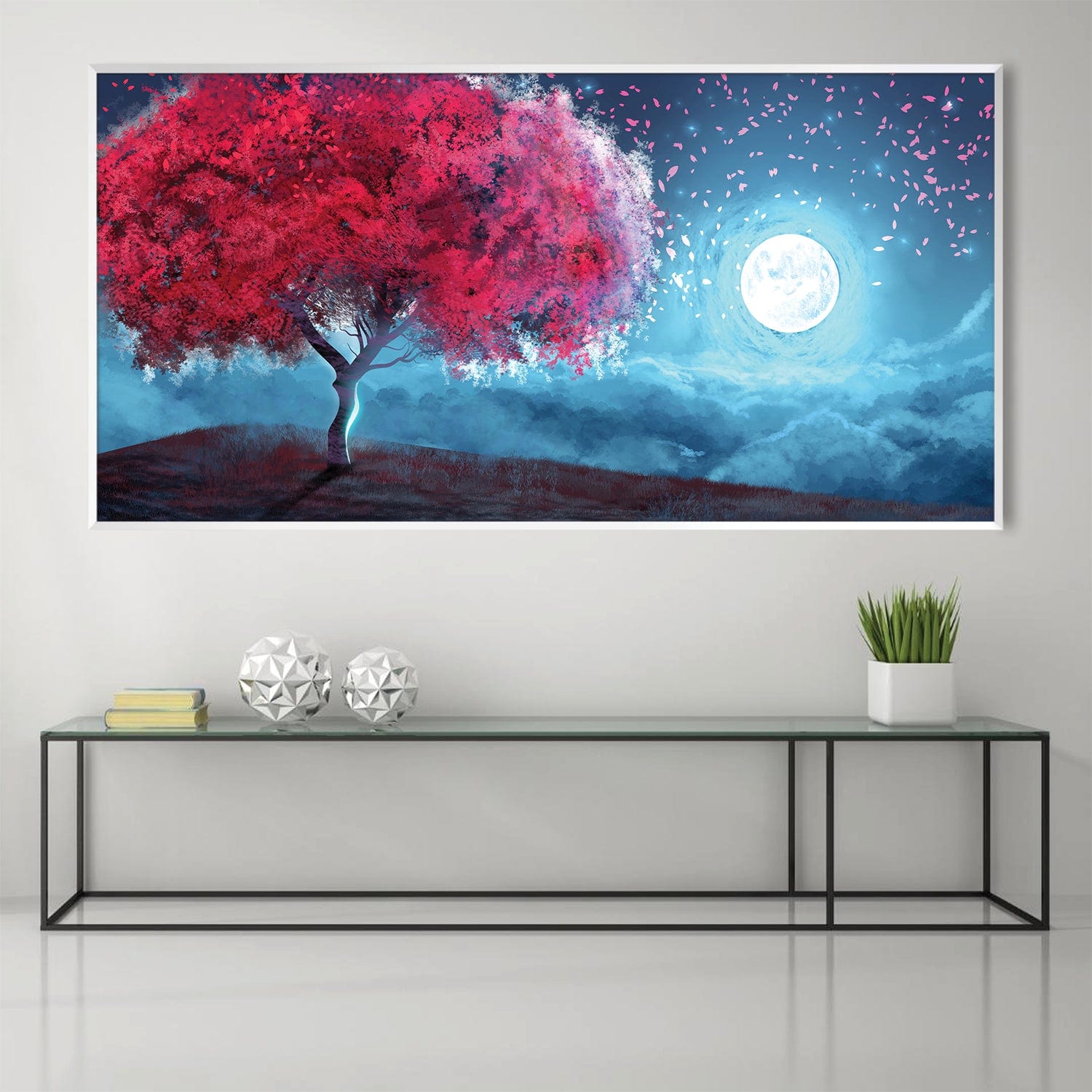 Feuilles rouges dans la toile au clair de lune